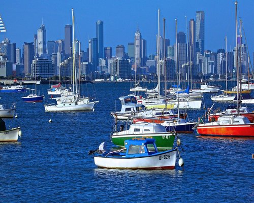 Melbourne Southbank precinct showcasing riverside dining options